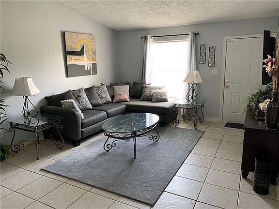 4th image of 3064 Blaine Cir