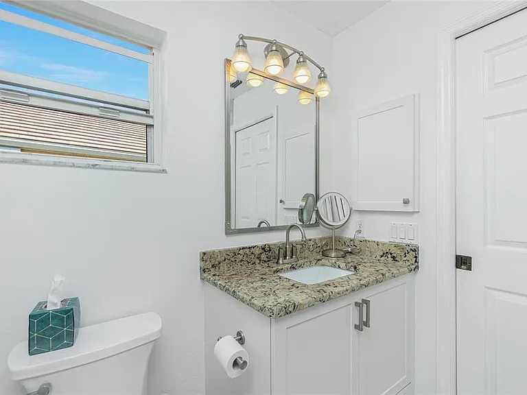 26162 Stillwater Cir — Photo 15