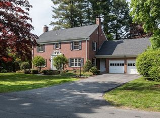 34 Greenwich Rd, Longmeadow, MA 01106