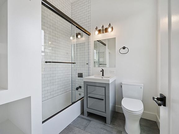 2nd image of 2734 20th St #2