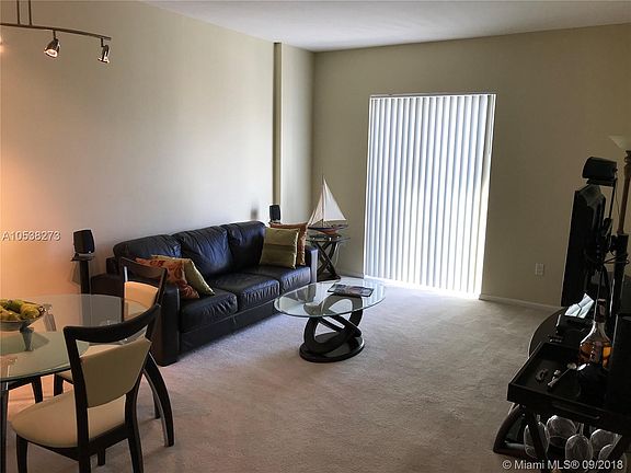 4th image of 10 Aragon Ave #1607/08