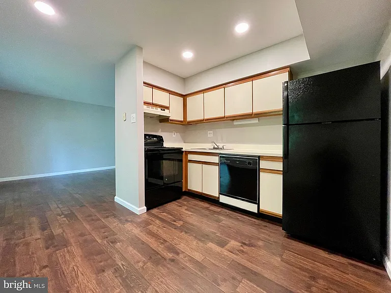 21 Shannon Dr — Photo 7