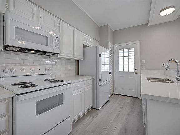 5th image of 5950 Woodway Place Ct