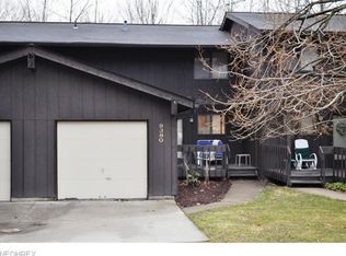 9390 Bassett Ln #412, North Royalton, OH 44133