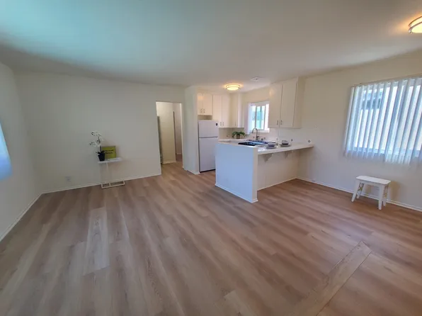 Del Prado, 3627 Garnet St APT 39, Torrance, CA 90503