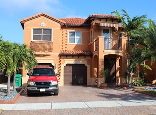 15425 SW 31st Ln, Miami, FL 33185