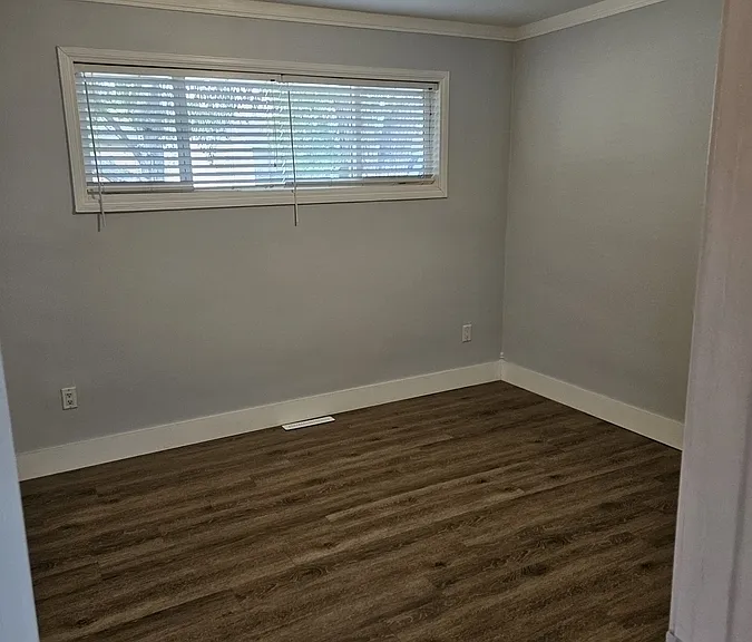 333 Elphinstone St — Photo 10
