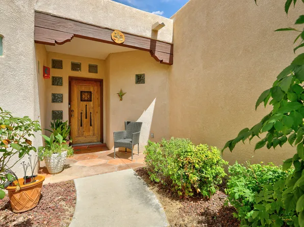 4215 New Vistas Ct NW, Albuquerque, NM 87114