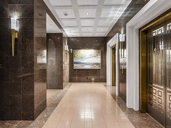4th image of 200 Harbor Dr Unit 1003