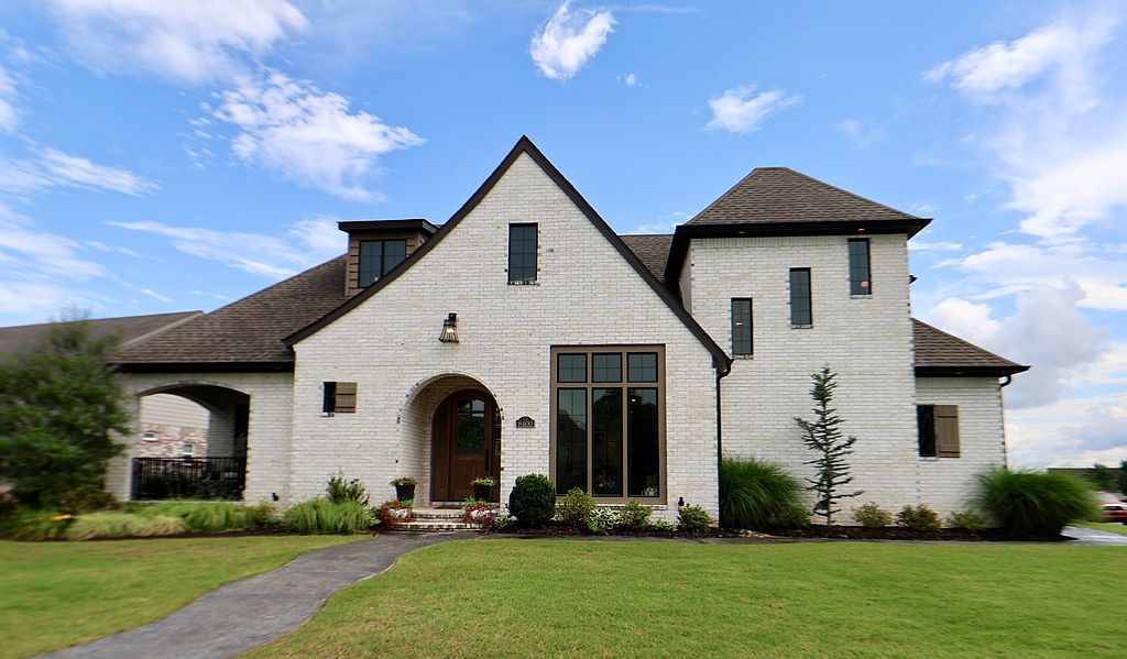 8400 Donnington Ct - Property Image