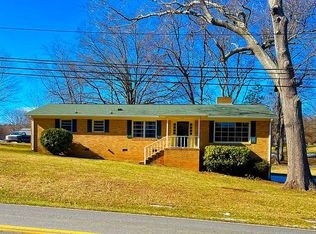 1002 Crowders Mountain Rd, Bessemer City, NC 28016