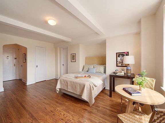 3rd image of 200 E 16th St APT 9C