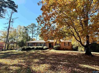 121 Merit Cir, Gadsden, AL 35901