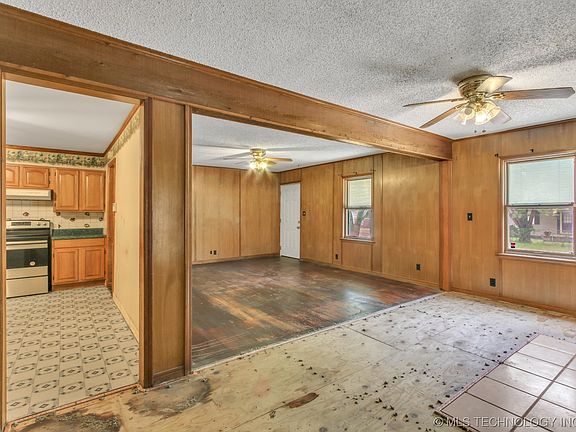 4th image of 427 S 72nd East Ave