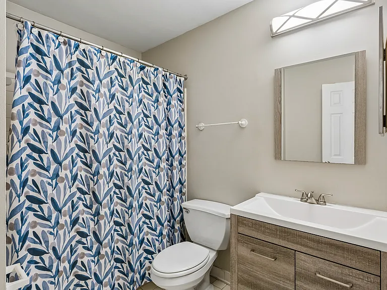 1030 Huntington Trce SE — Photo 14