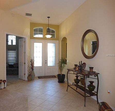 5th image of 550 Woodford Dr
