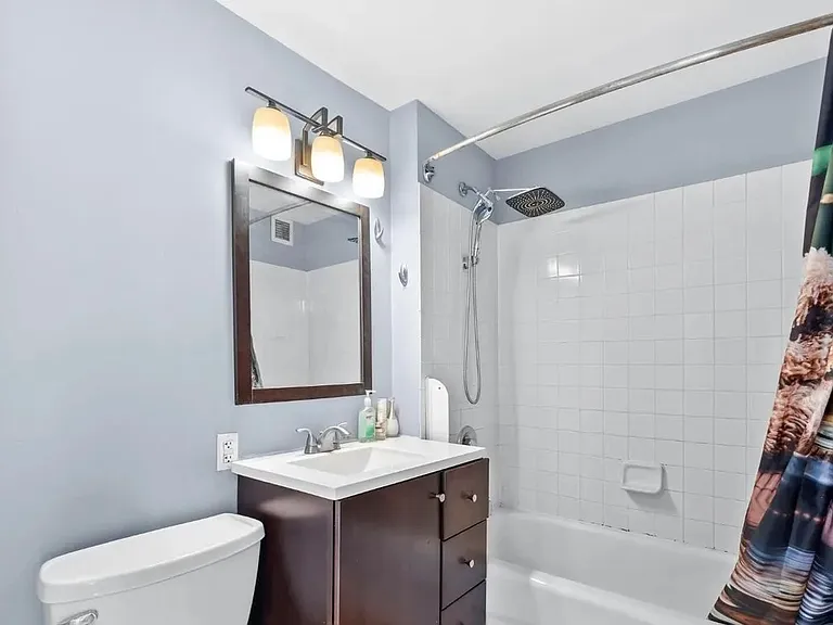 20 2nd St #2601 — Photo 2