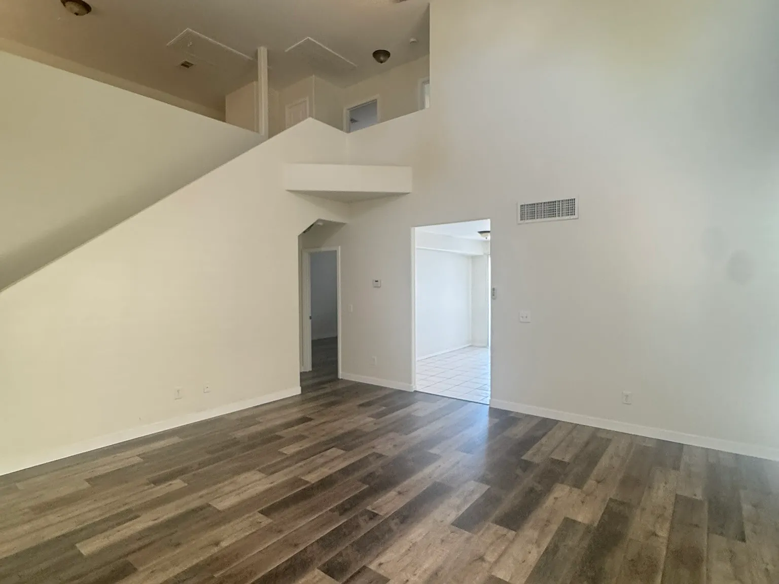 3 bed, 2.5 bath, 1570 sqft, $1,900 — Photo 3