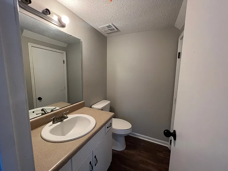 9007 Mahogany Row SE — Photo 4