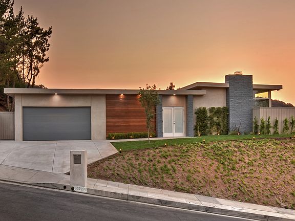 5th image of 16891 Encino Hills Dr