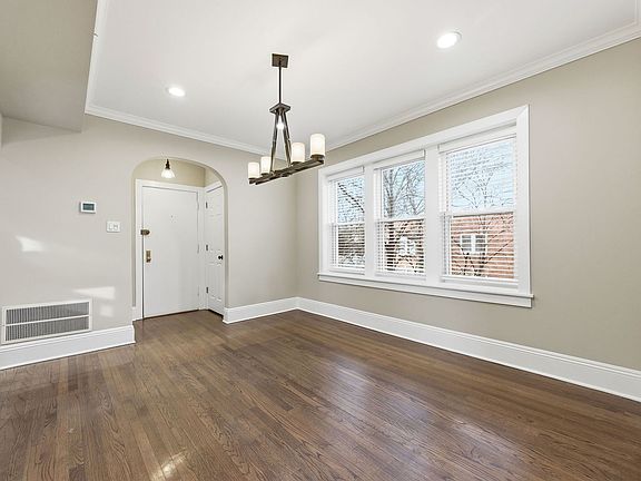 2nd image of 2303 W Winona St #2E