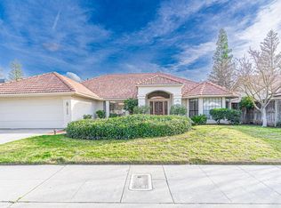 487 E Salmon River Dr, Fresno, CA 93730