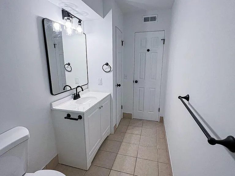 1822 Academy St #2 — Photo 11