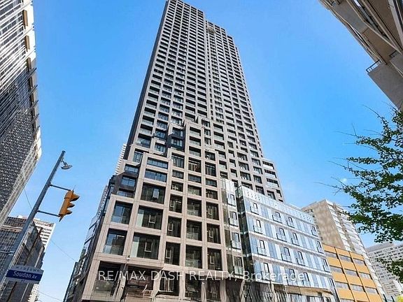 3rd image of 20 Soudan Ave #1208
