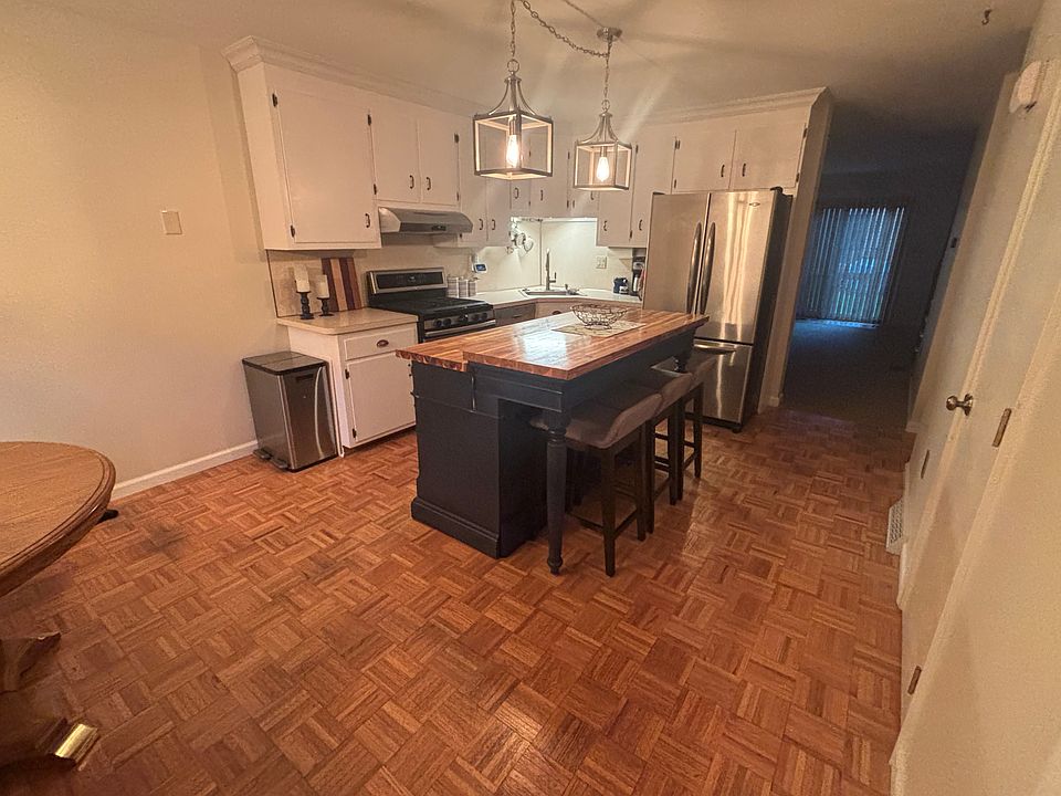 1st image of 150 Burritt St Unit 3B