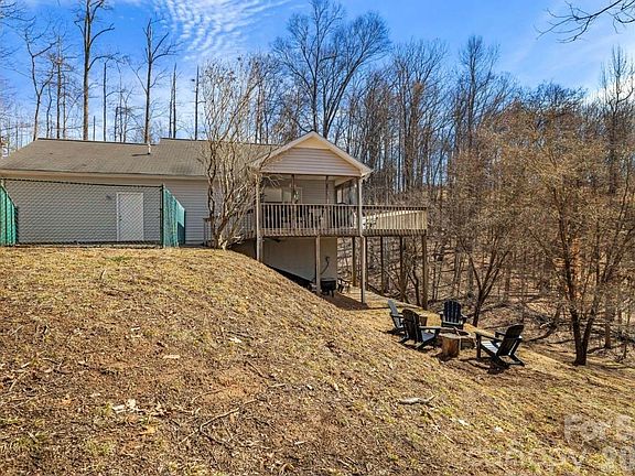 4th image of 269 Woodstock Dr