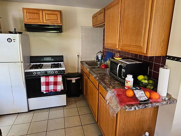 5th image of 13 N Main St Unit 2