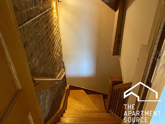 5th image of 2663 W Medill Ave #3
