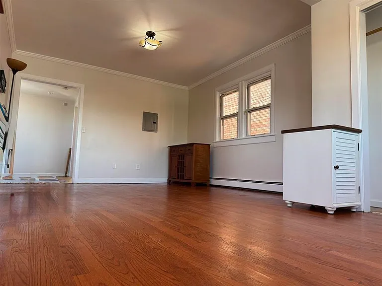 8906 Tonnelle Ave — Photo 3