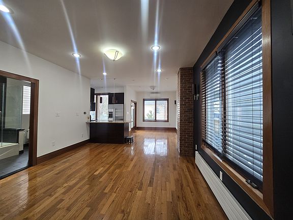 3rd image of 282 Van Duzer St #B2