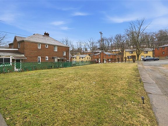 5th image of 281 Greenlee Rd