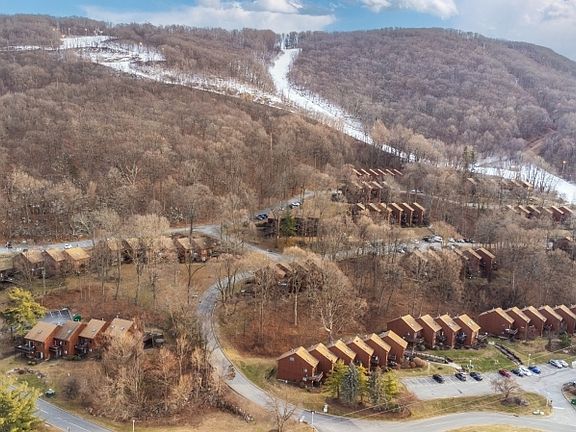 3rd image of 1 Deer Valley Ln Unit 2
