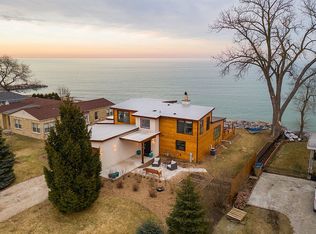 11341 Lakeshore Dr, Pleasant Prairie, WI 53158