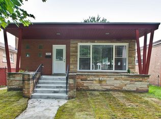 9021 S Cregier Ave, Chicago, IL 60617