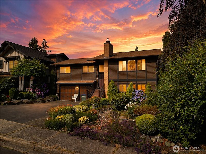 2nd image of 1136 7th Avenue S
