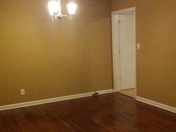 4th image of 4728 Fairwood Ln