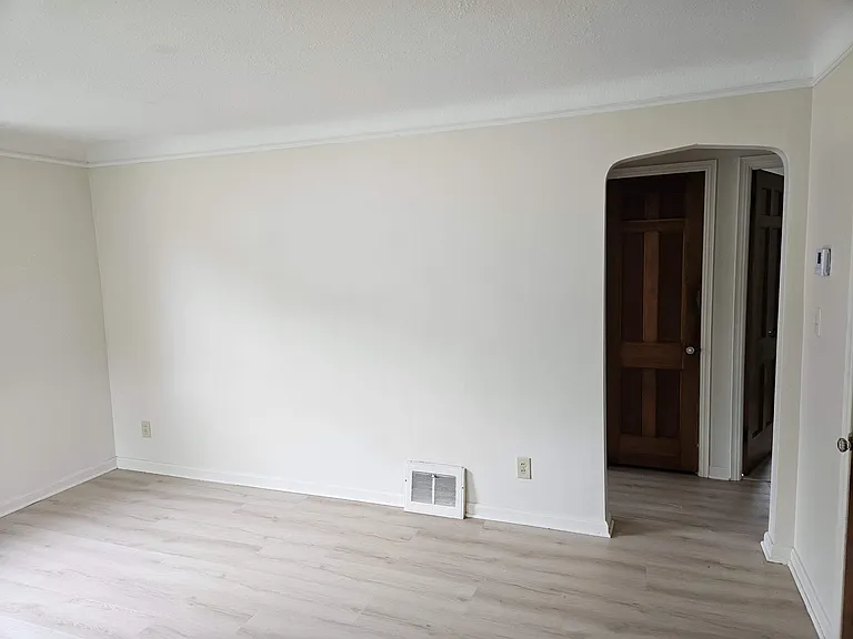 20901 Fuller Ave — Photo 3