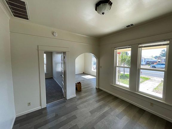 2nd image of 237 N 1st Ave