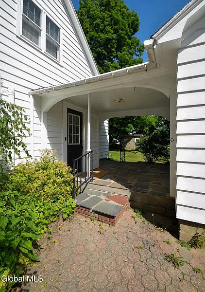 3rd image of 111 Ash Street