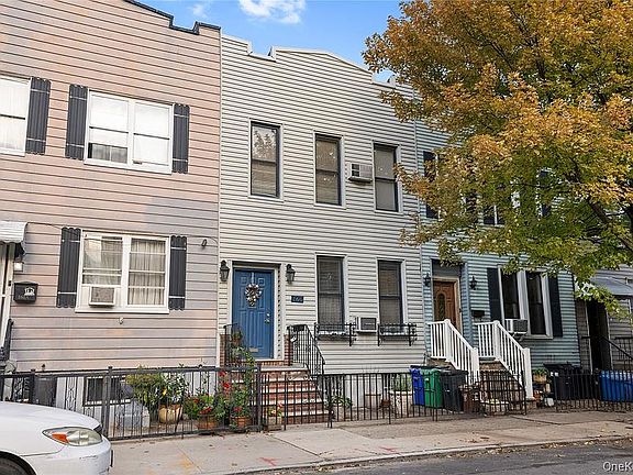 2nd image of 160 Diamond St #2