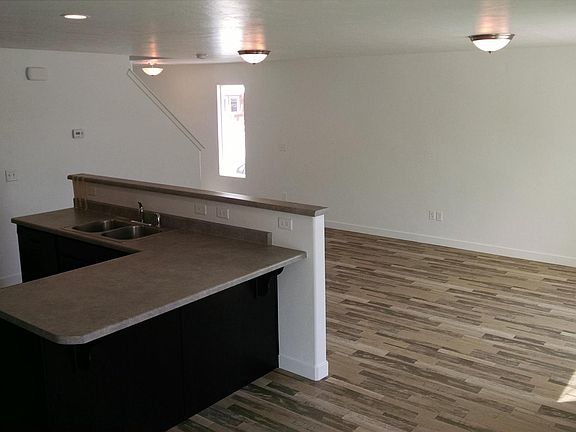 4th image of 113 E Mayapple Ct