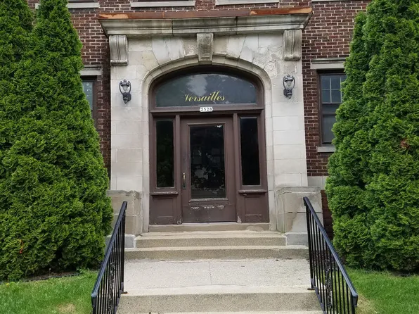 2528 N. Maryland Ave. (The Versailles)