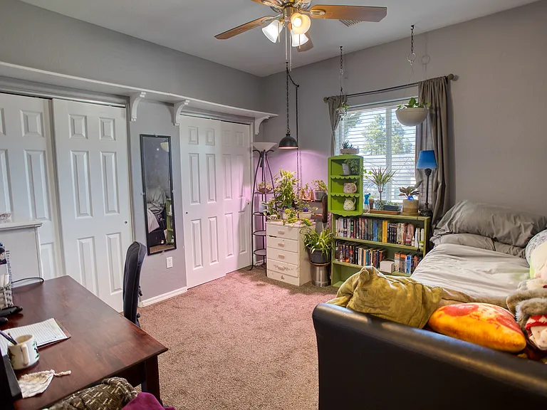 1141 W Cross Creek Ln — Photo 8