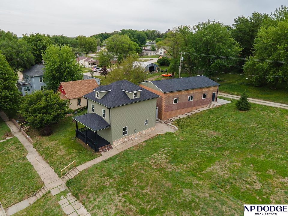 1st image of 314 Main St