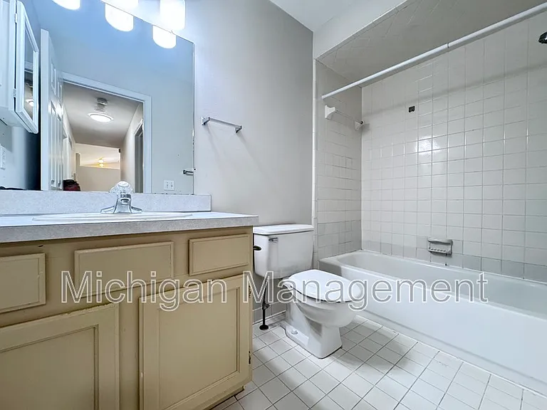 173 Algansee Dr — Photo 29