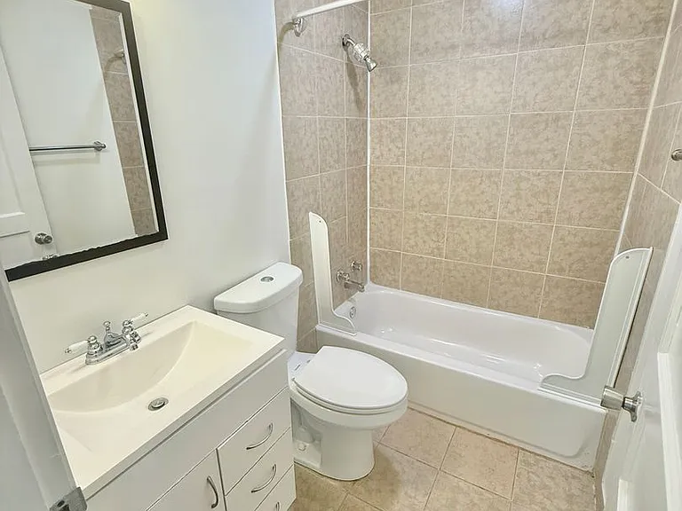 902 Gibson Dr — Photo 18